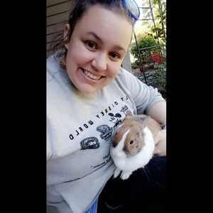 Meet your Posher, Claire